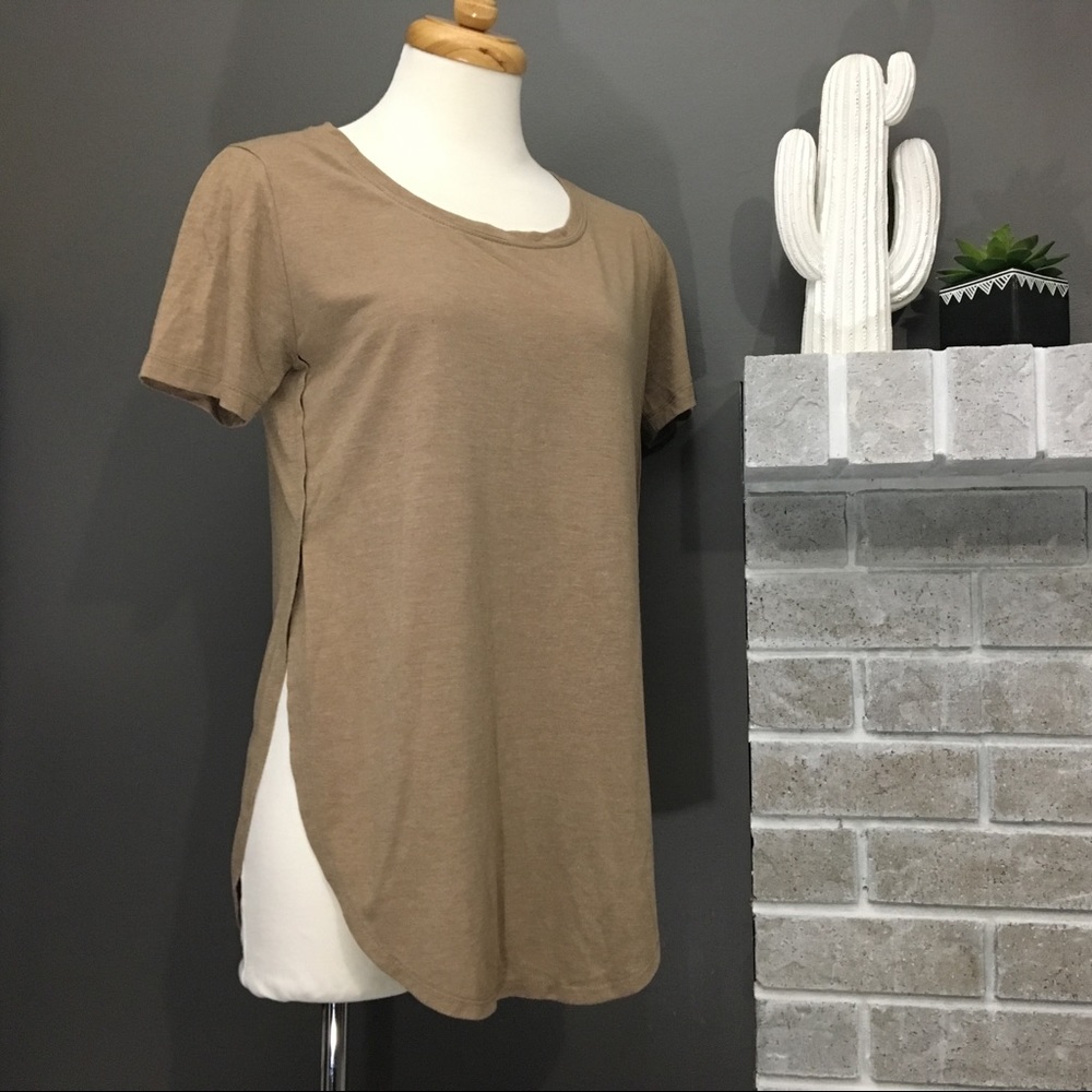 Soft brown tee - Picture 2 of 4
